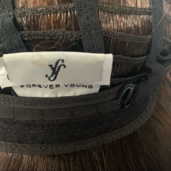 Forever Young long brown synthetic wig. Size OS - Picture 10 of 12